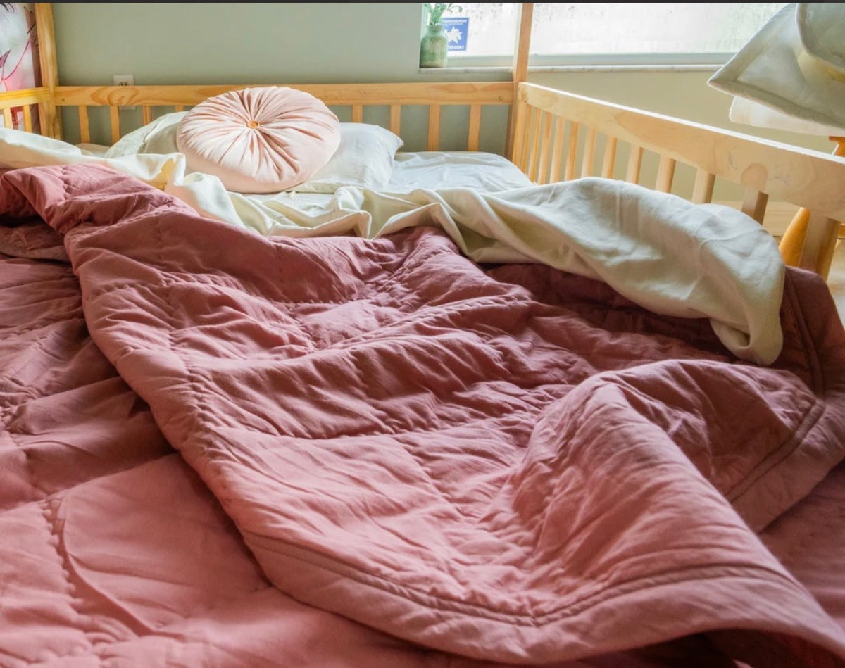 Organic Cambric Cotton Comforter – All-Season